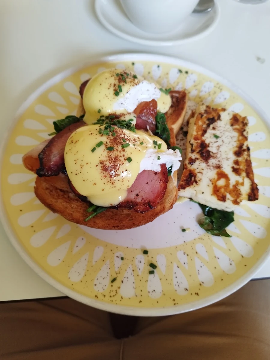 Eggs Benedict