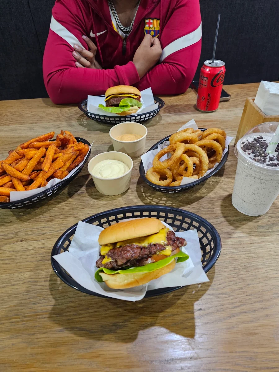Inc Cheeseburger, Burger Incredible