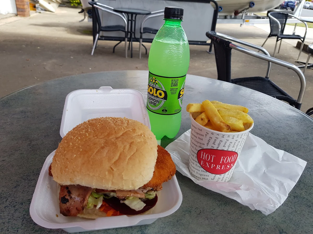 Highlights, Pitstop Snack Bar