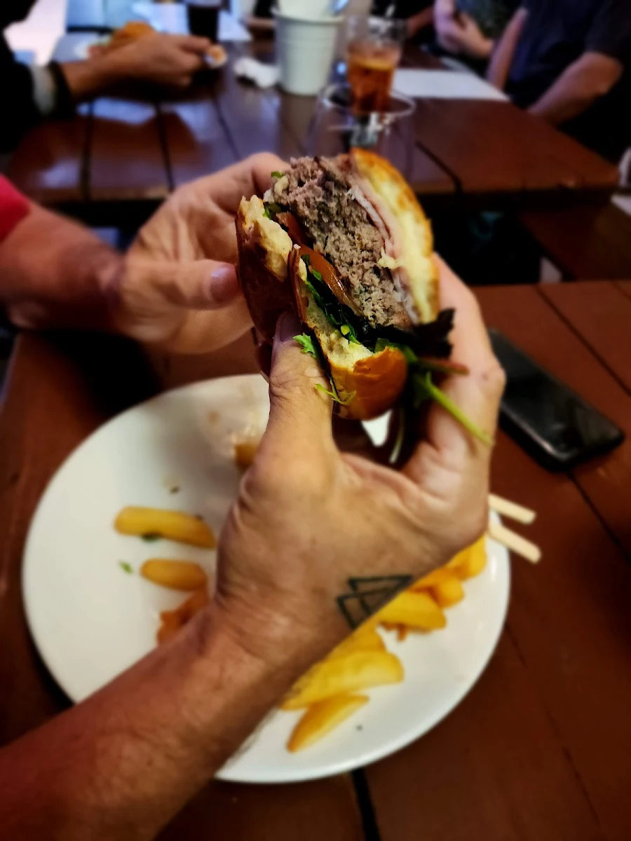 Beef Burger, Baskerville Tavern