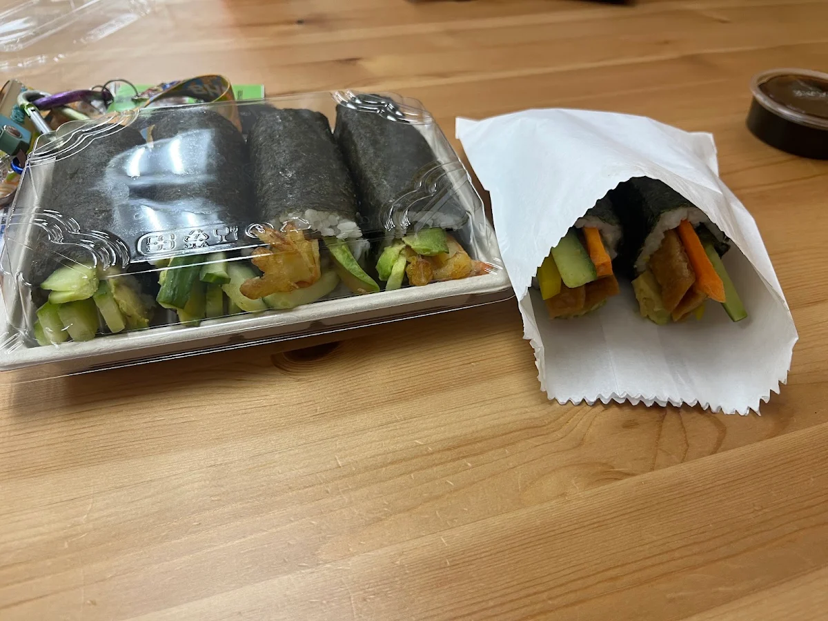 Highlights, Golden Pearl Sushi & Snack Bar