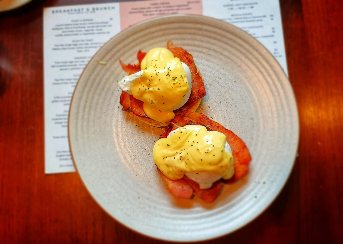 Eggs Benedict
