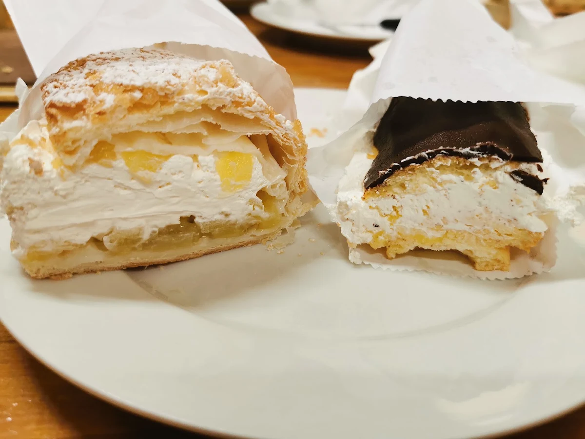Highlights, Jenny's Bakery Cafe