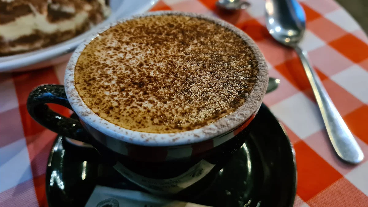 Cappuccino, Piccolo Trattoria
