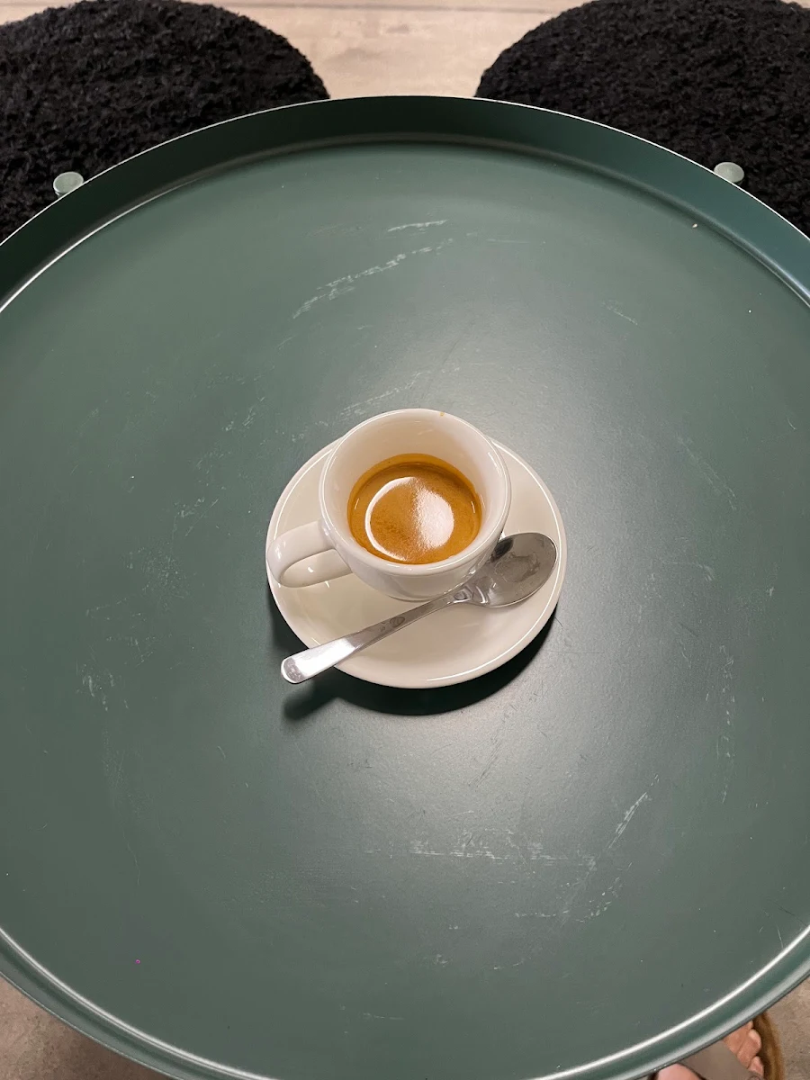 Highlights, Goose Coffee