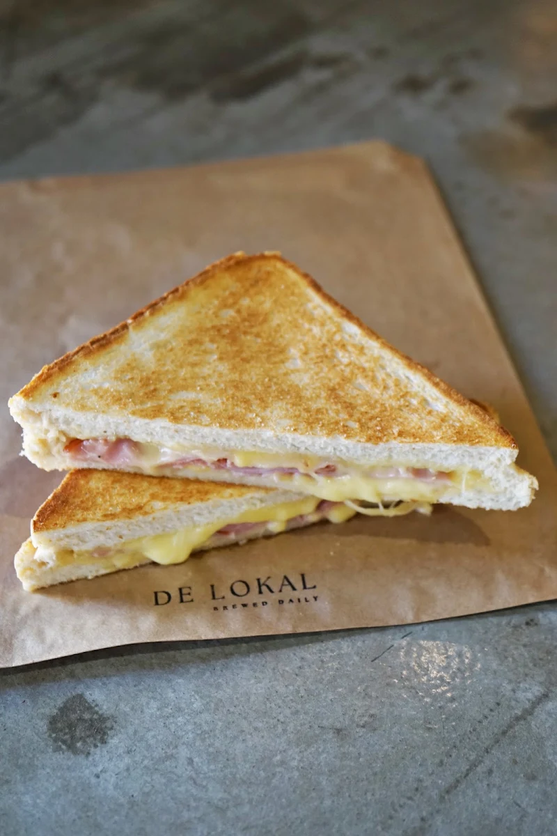 Highlights, De Lokal
