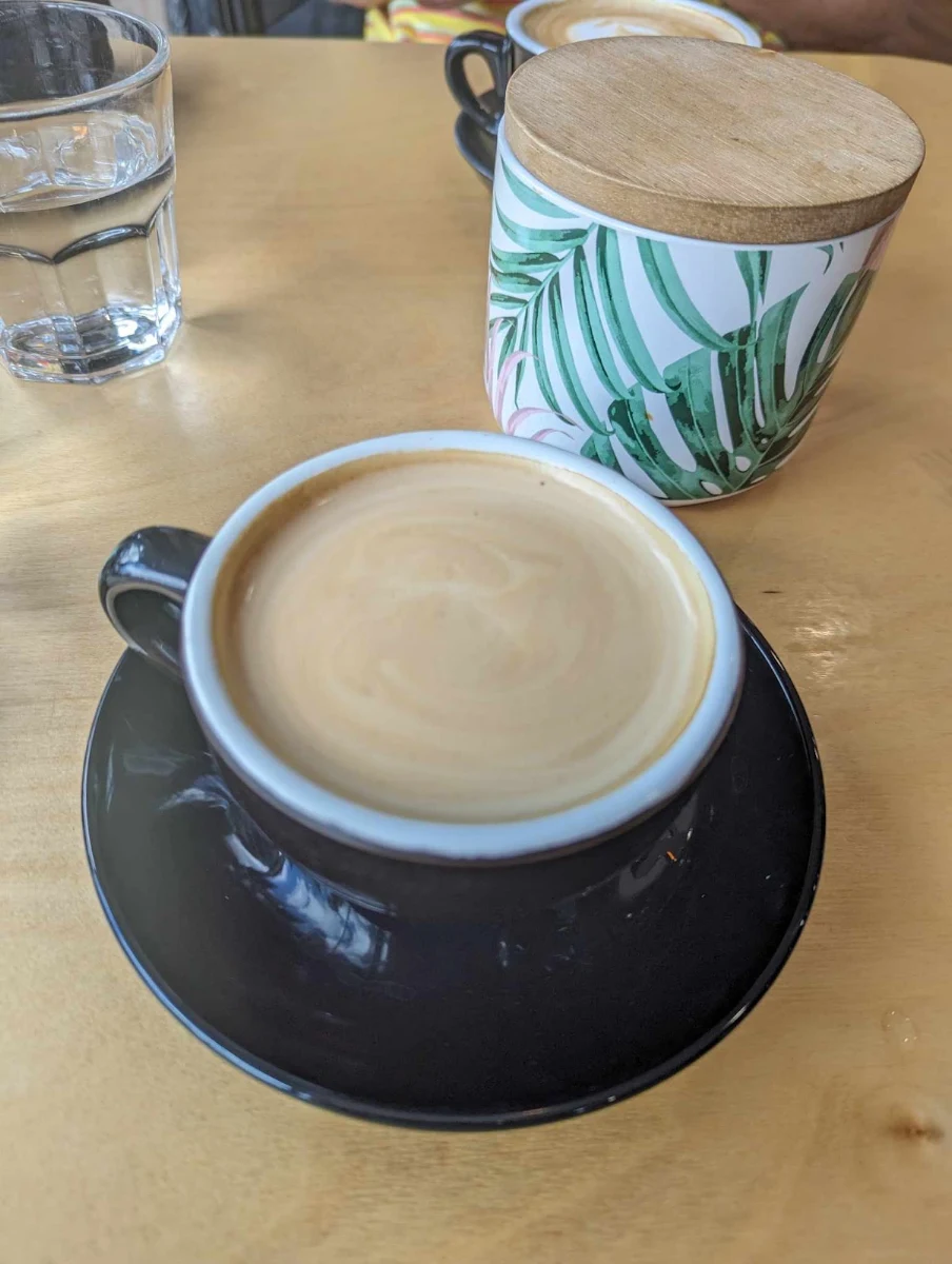 Flat White, Miss Pryor