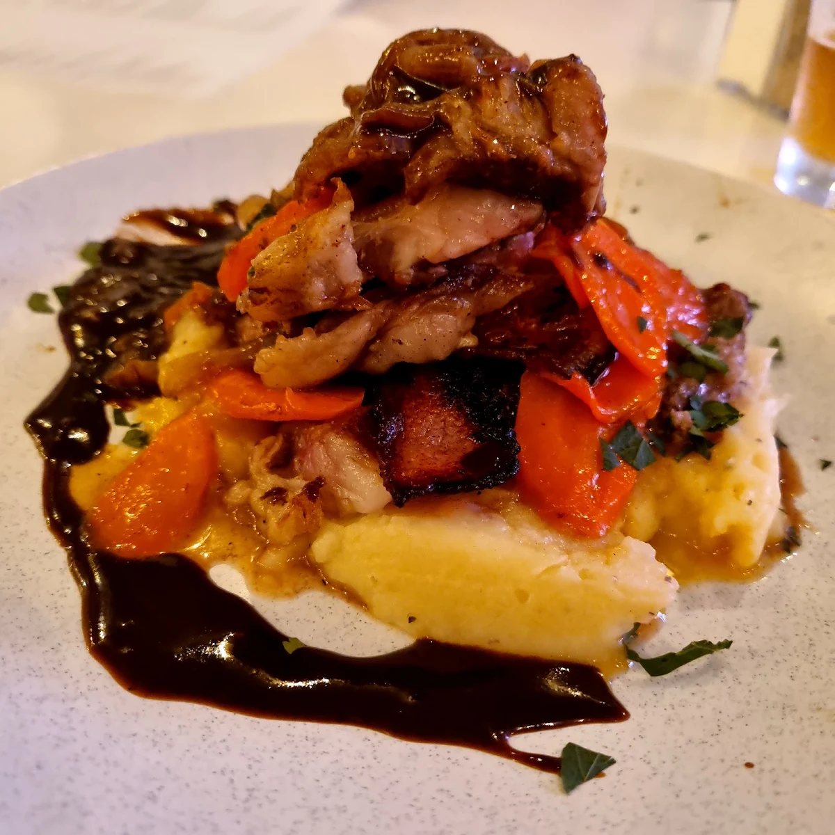 Beef Stack, Hotel Traralgon