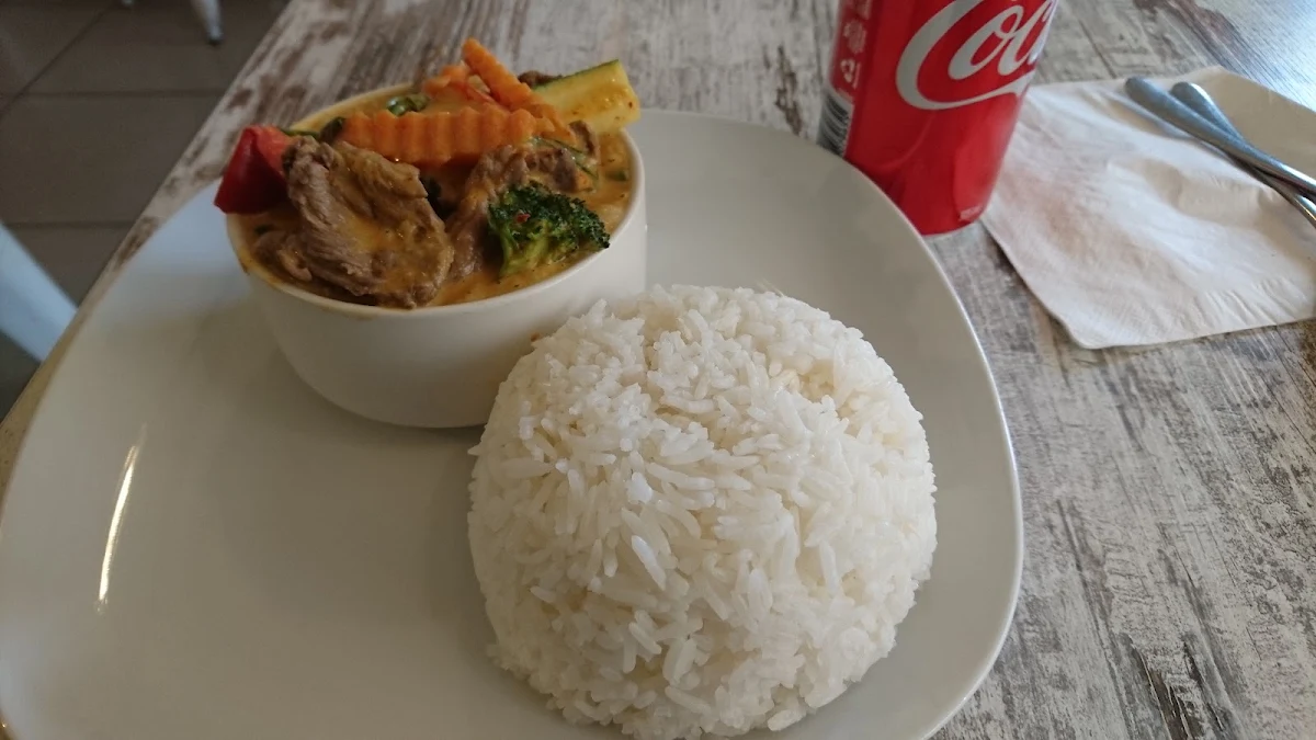 Red Curry Beef, Red Lemon Thai