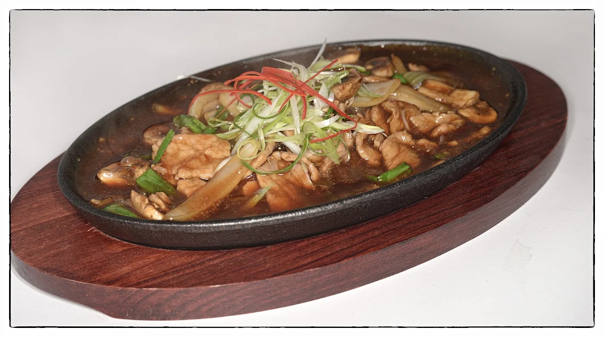 Sizzling Beef, Red Lemon Thai