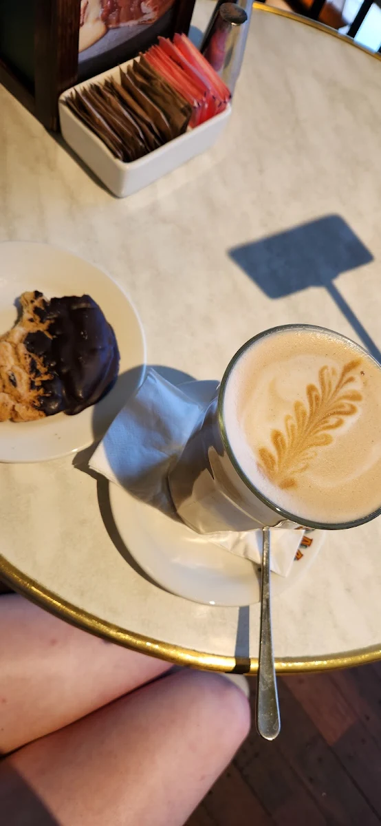 Large Latte, Dôme Café - Armadale