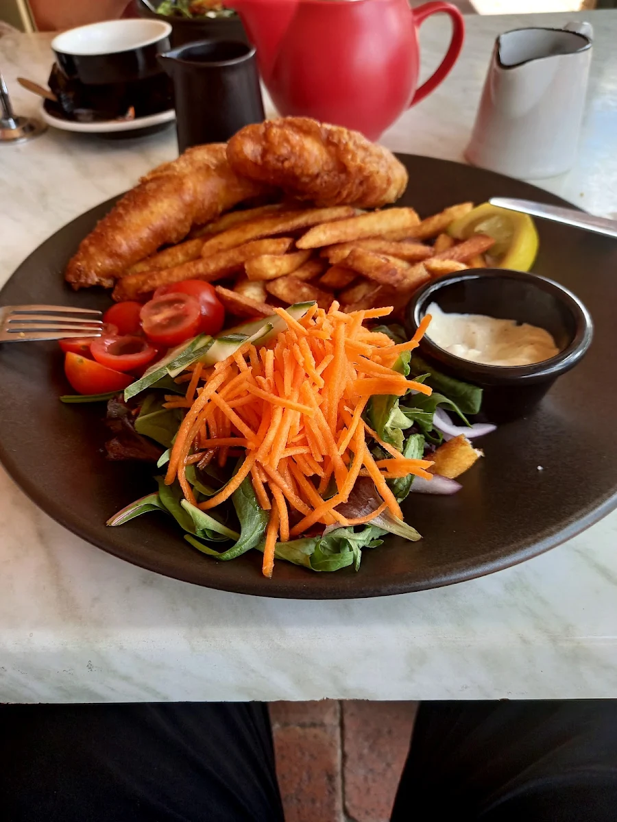Fish and Chips, Cosi's Café