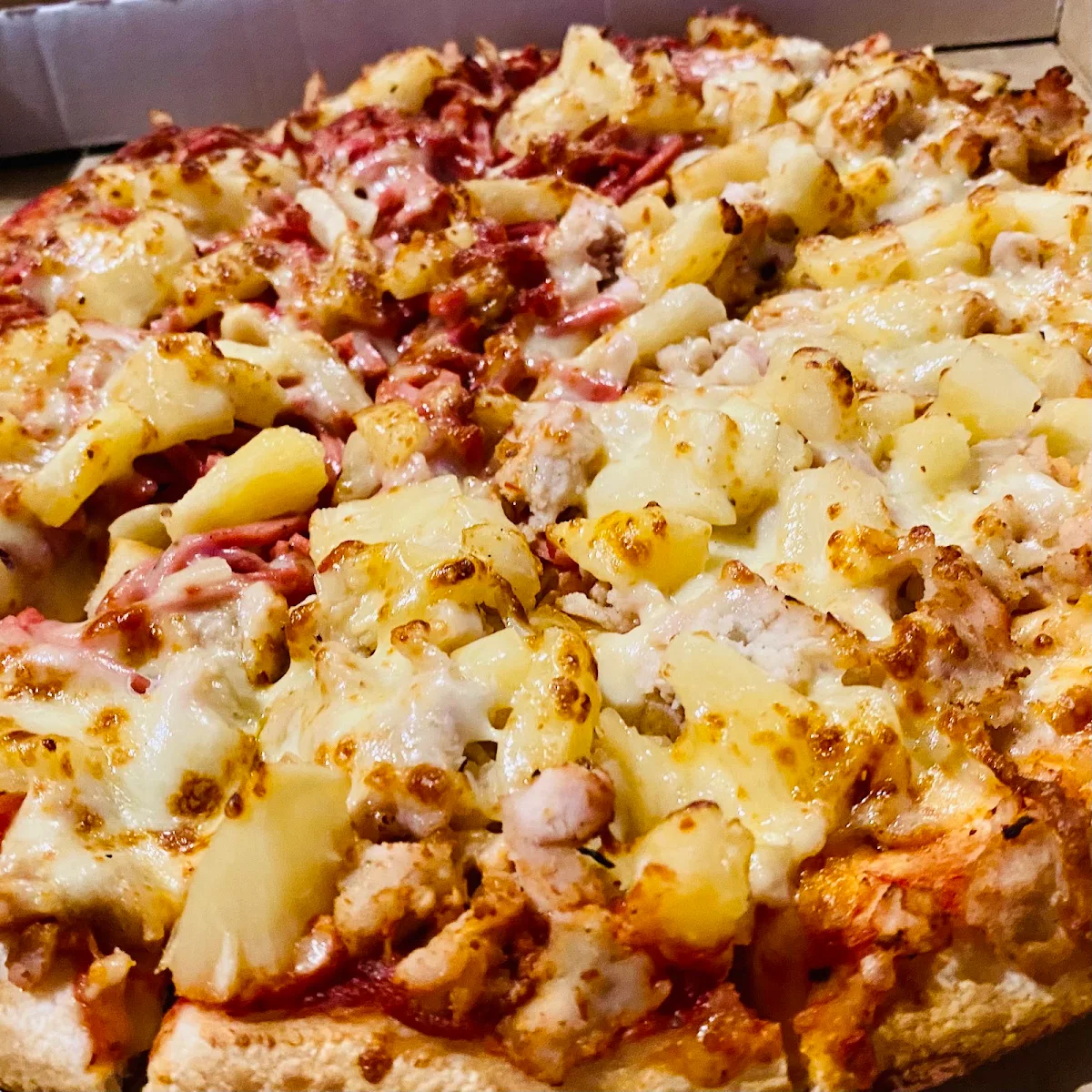 Chicken & Pineapple, Johnny Boys Pizza Keysborough