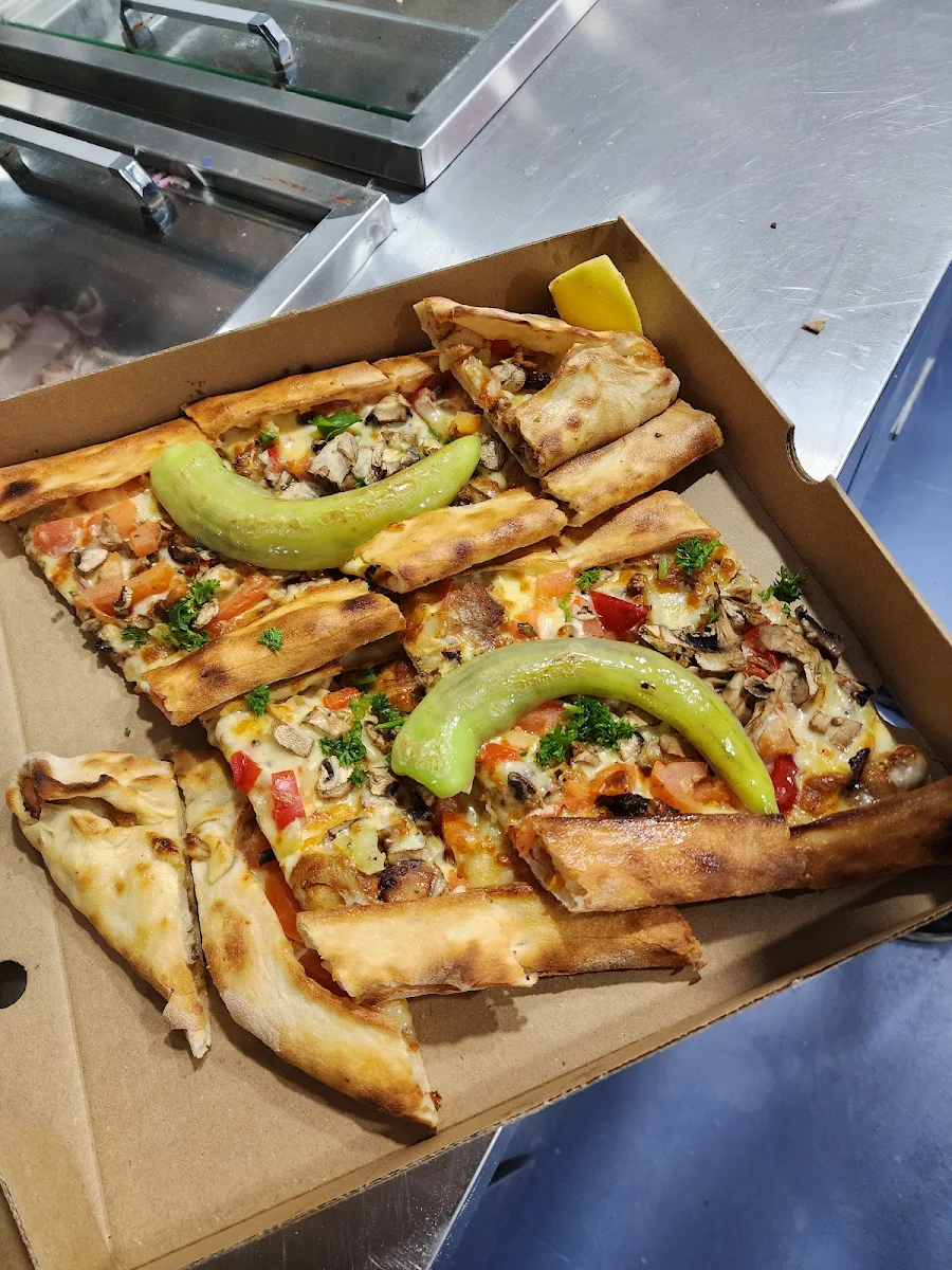 Highlights, Karalee Kebab & Grill