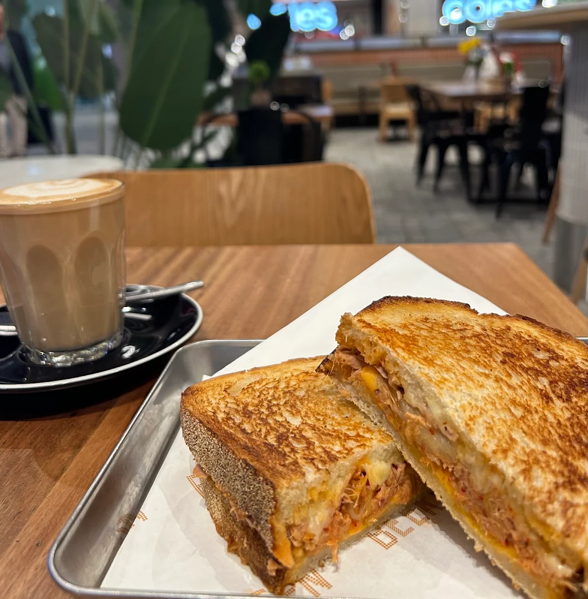Highlights, Bee Keen Cafe Box Hill