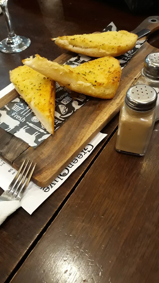 Garlic Bread, Green Olive