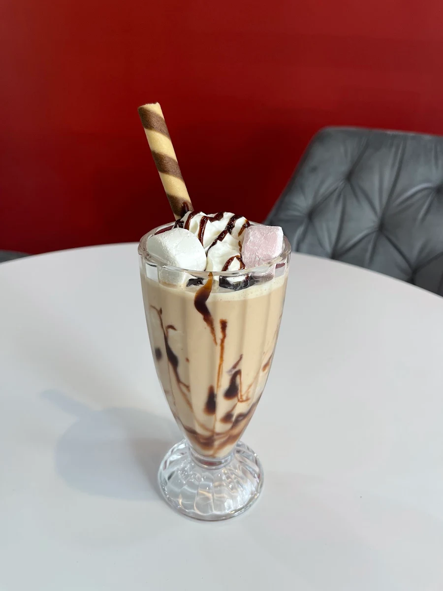 Highlights, Tarboosh Café