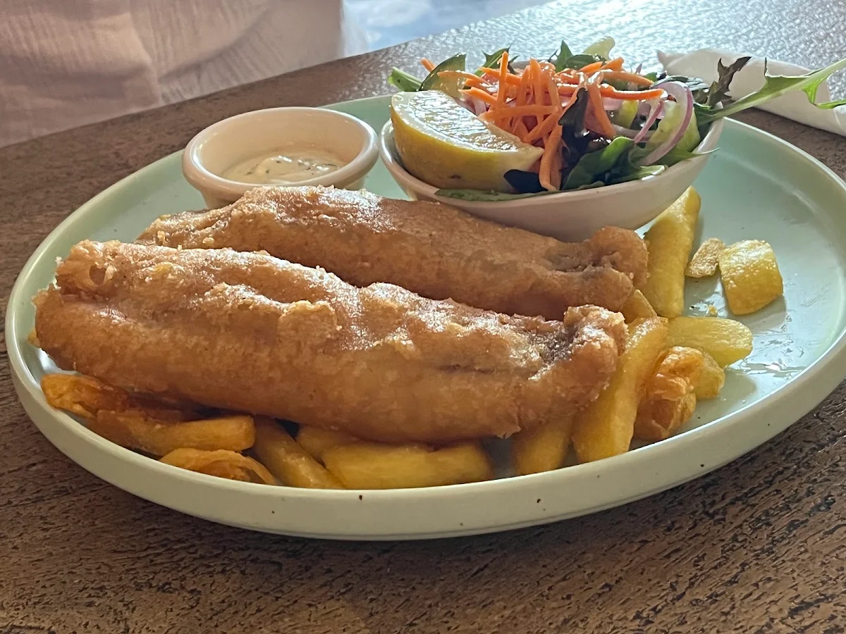 Fish and Chips, Oatley Hotel
