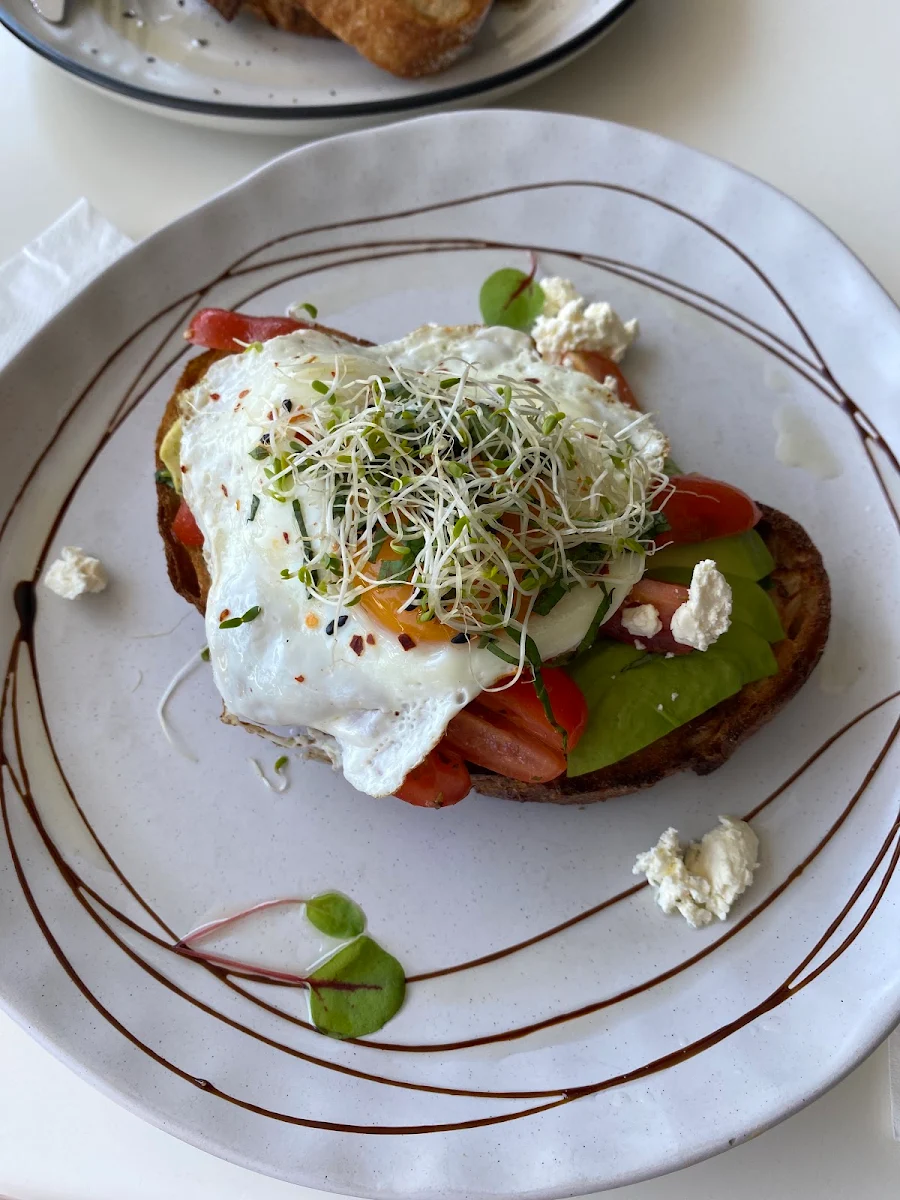 Smashed Avocado, Flinder’s Cafe