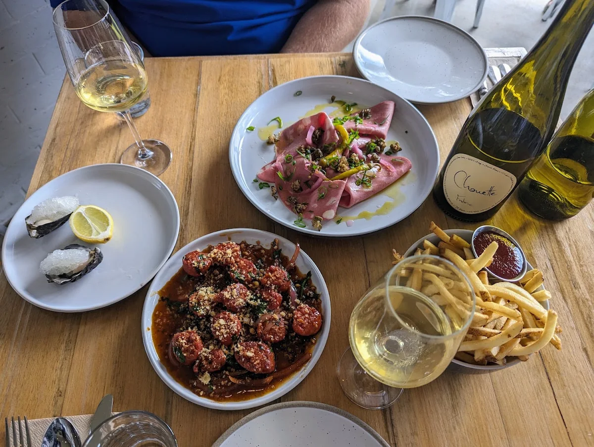 Highlights, Arlo Wine Bar