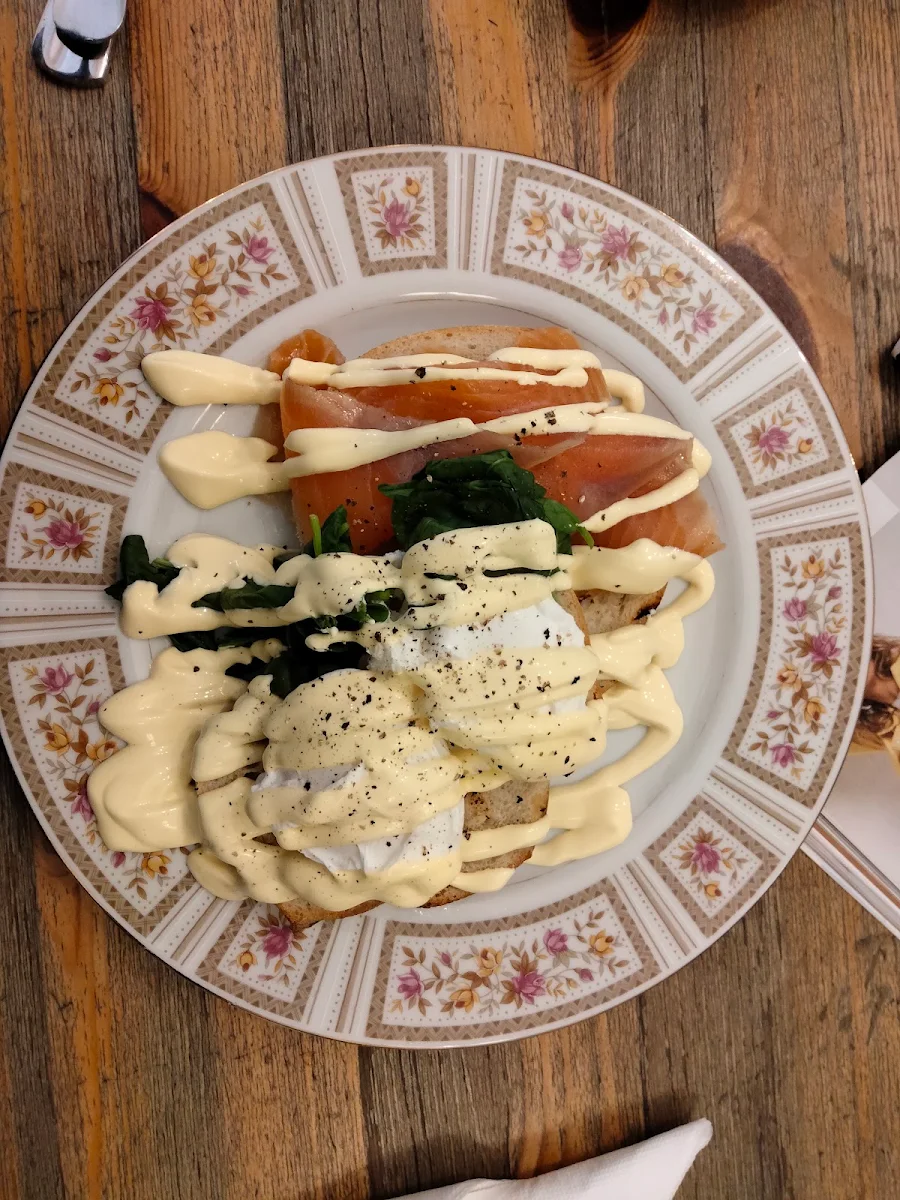 Eggs Benedict with Smoked Salmon