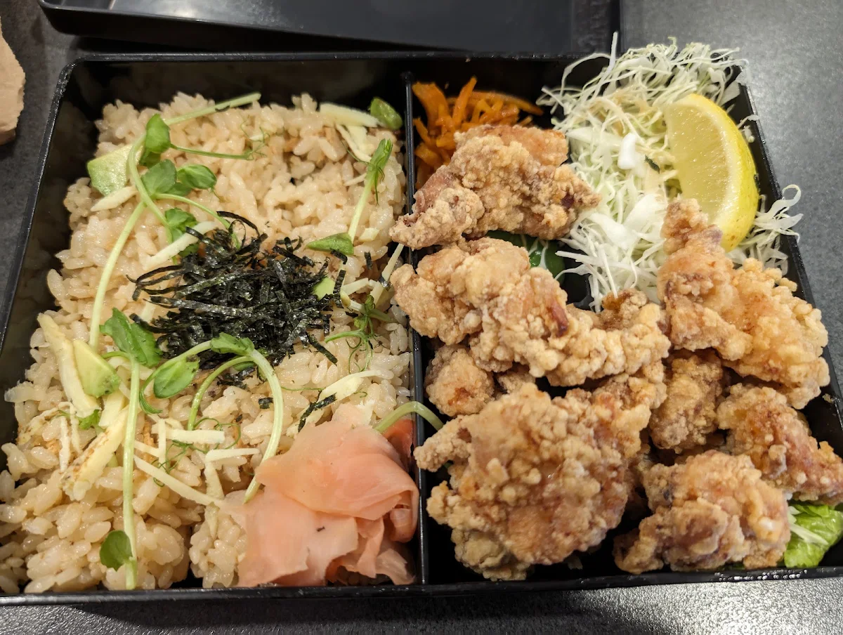 Kaarage Chicken Mixed Sushi Rice Box