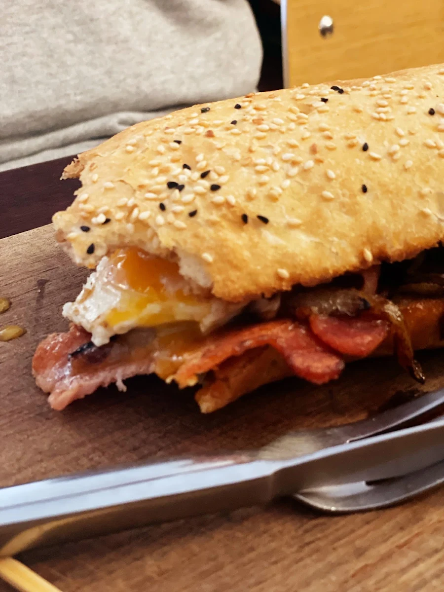 Breaky Roll, The Imp Cafe