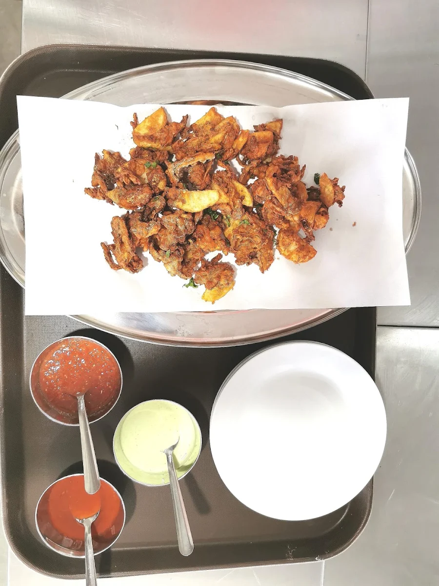 Mix Pakora Per Serve