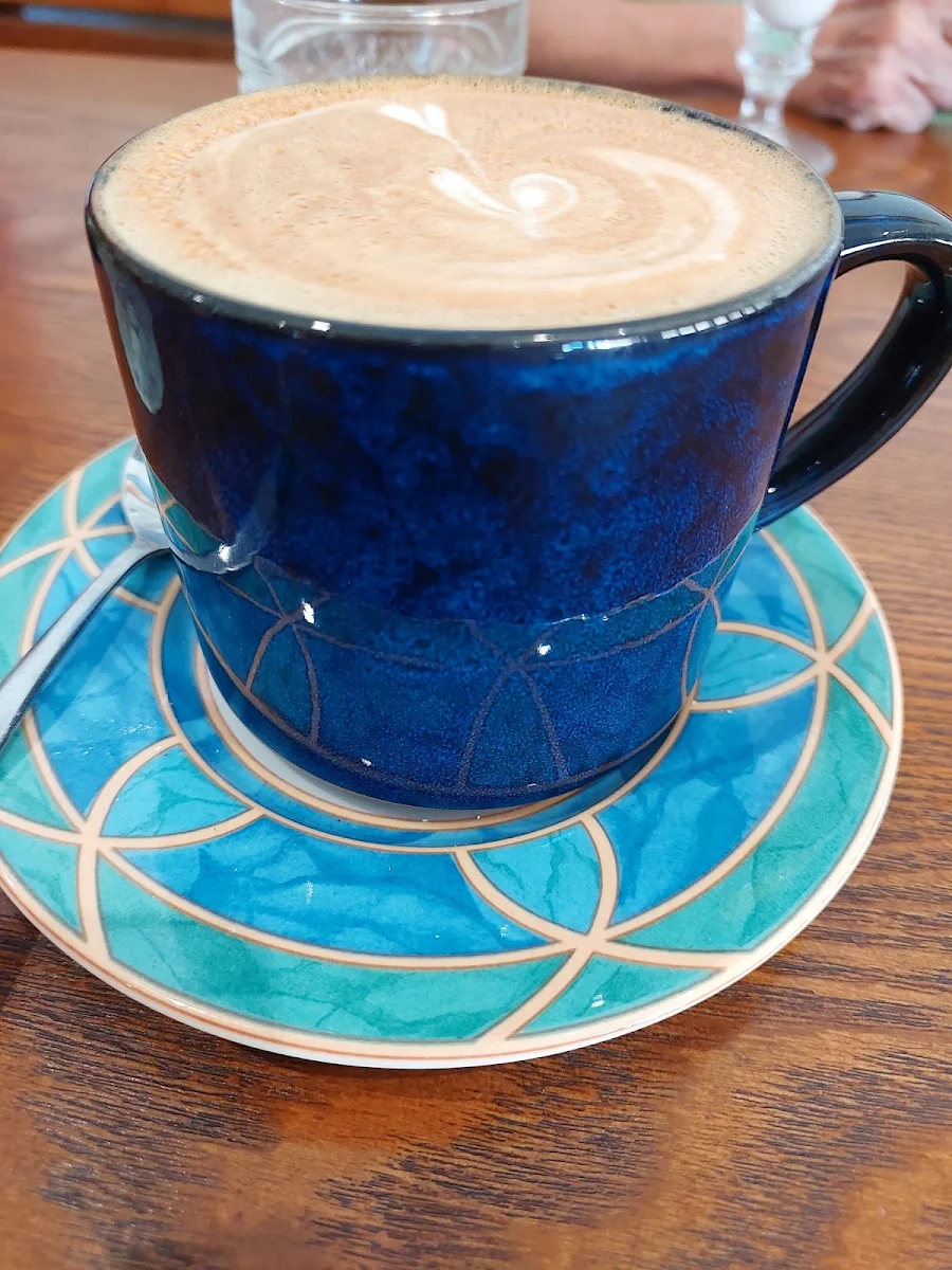 Flat White, Mash Café And Restaurant