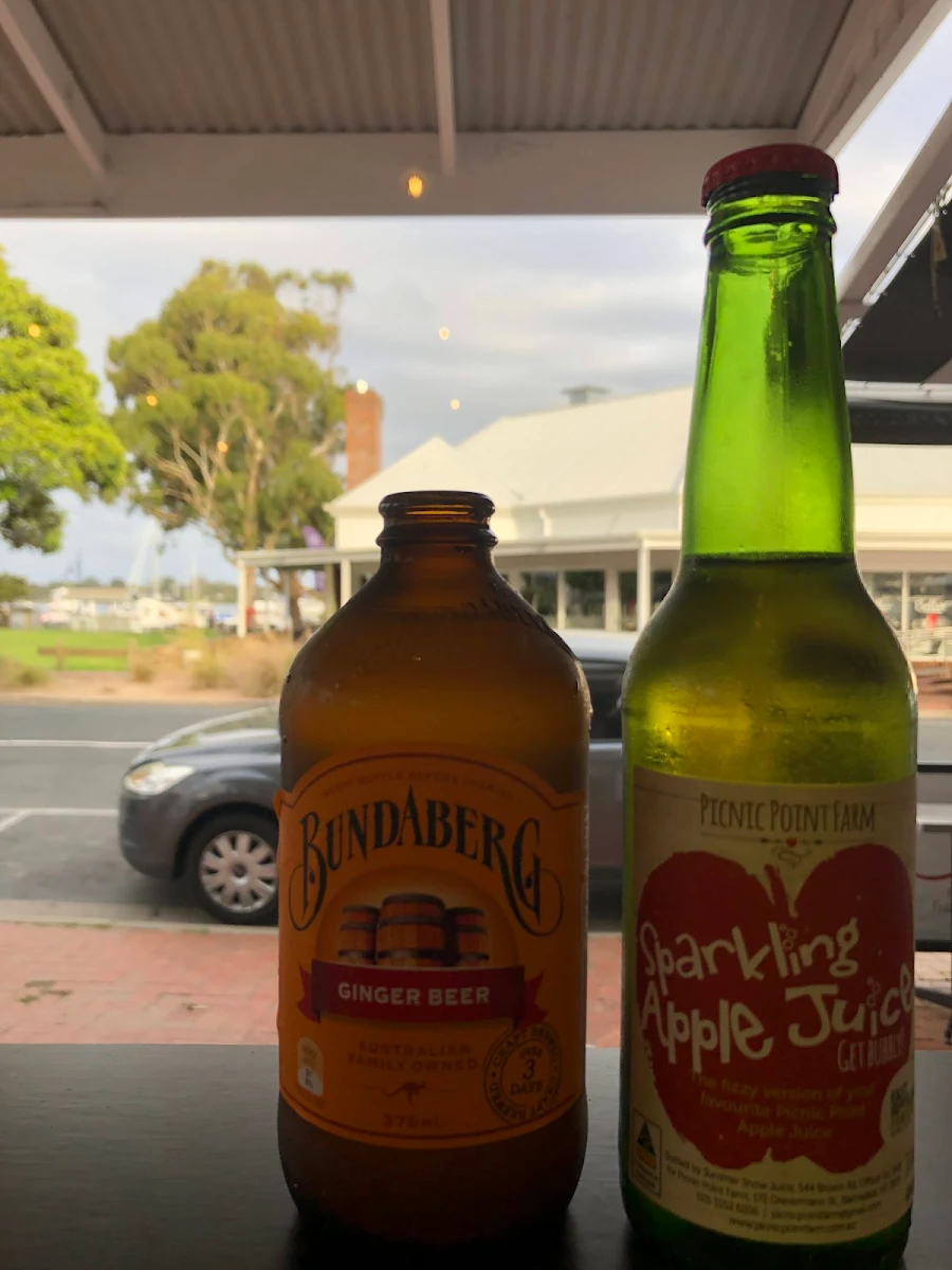 Highlights, The Local Metung