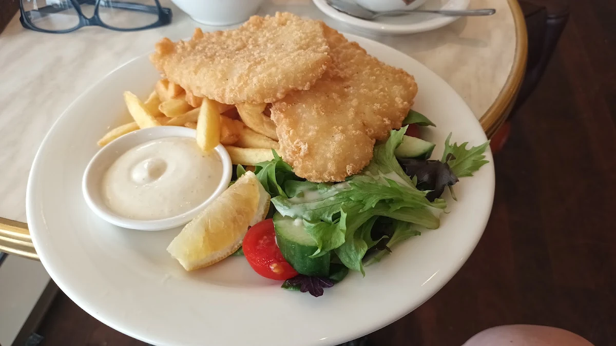 Fish N Chips, Dôme Café - Scarborough Beachfront