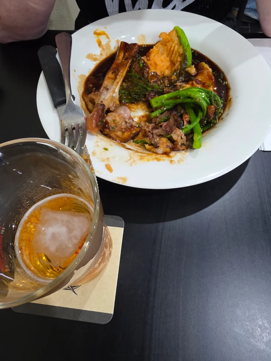Highlights, East End Hotel