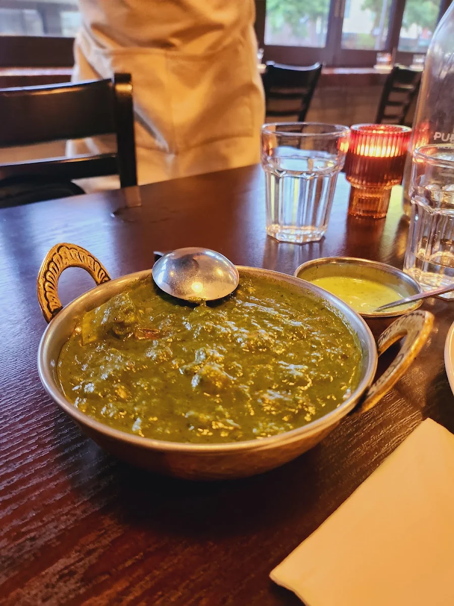 Saag, Bombay Bloomers Randwick