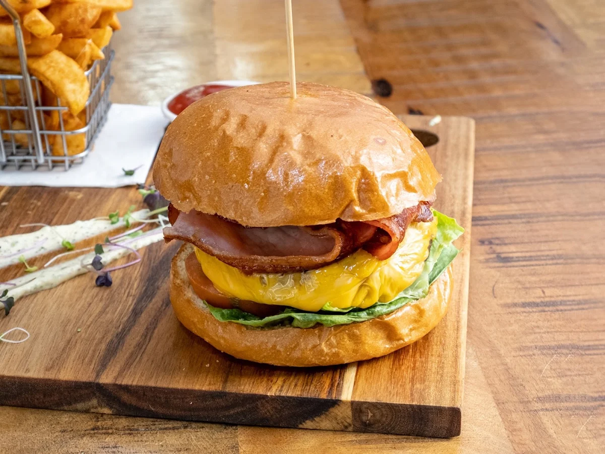 Breakfast Burger, 3 Sons Cafe