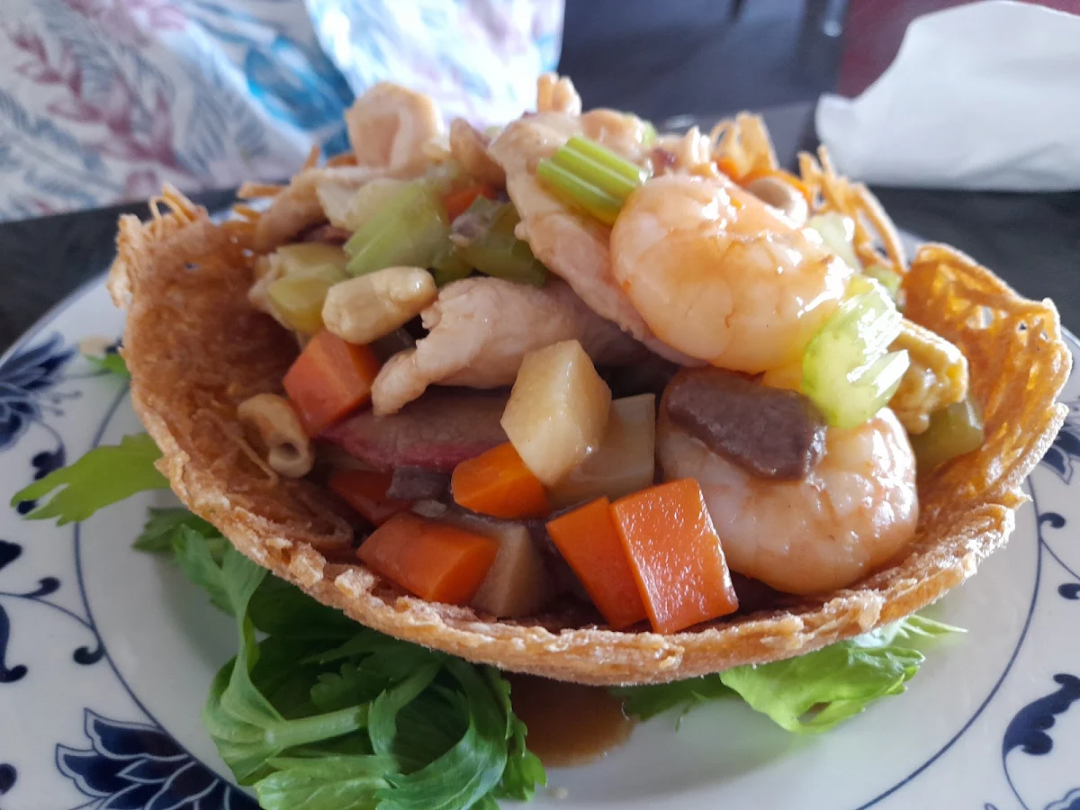Prawns in Bird Nest Nest of Deep Fried Potato