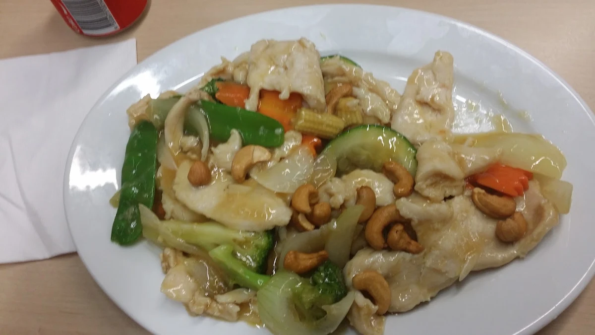 Chicken and Cashew Nuts