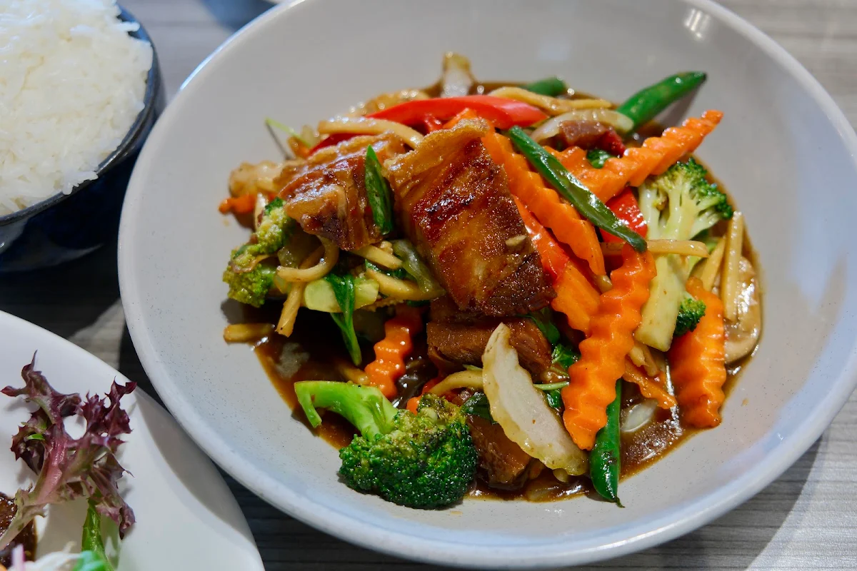 Pad Cha Fish, MADALA 134