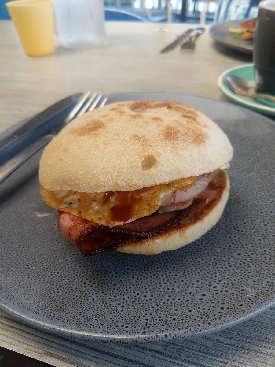 Bacon & Egg Roll