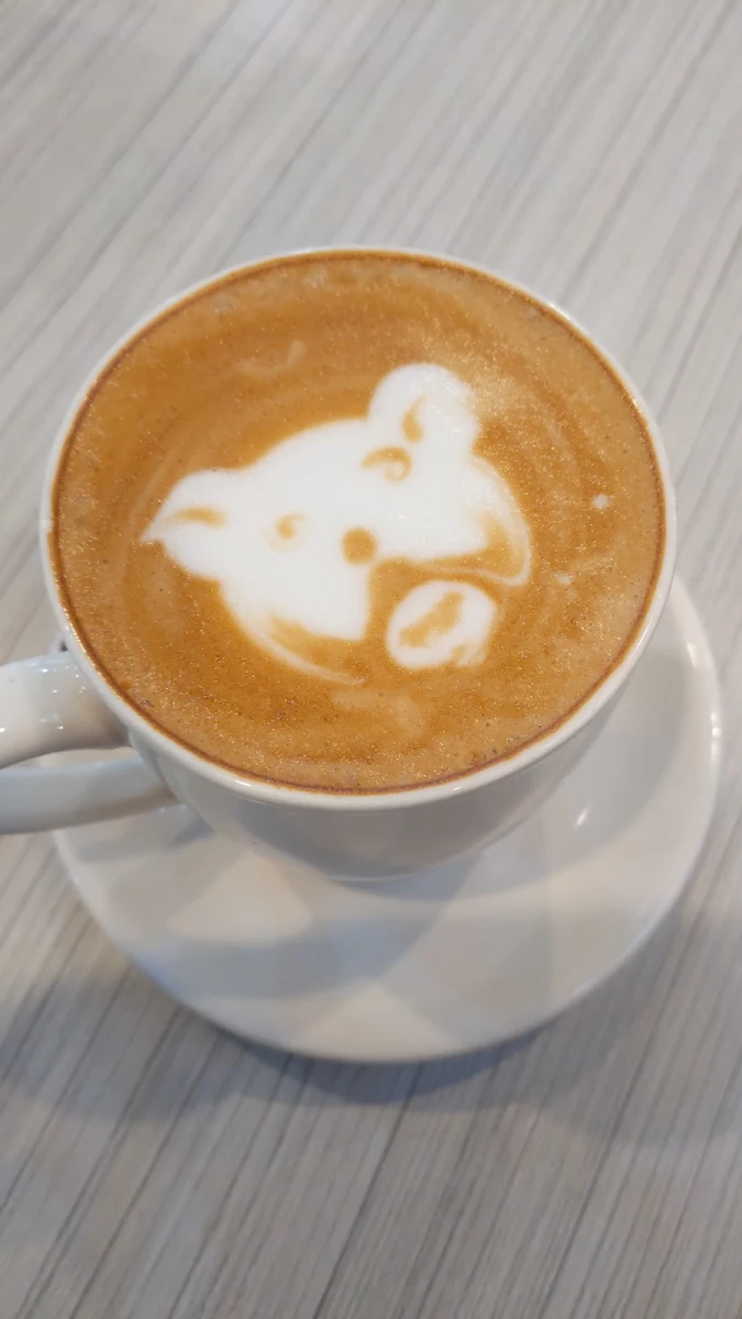 Flat White Bear, caffe luxxe