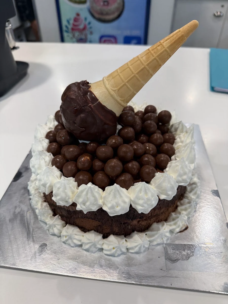 Highlights, Kelly’s Milk Bar