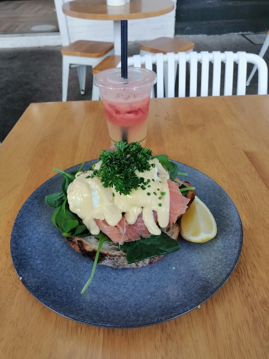 Eggs Benedict, Switchfoot Cafe Coolangatta