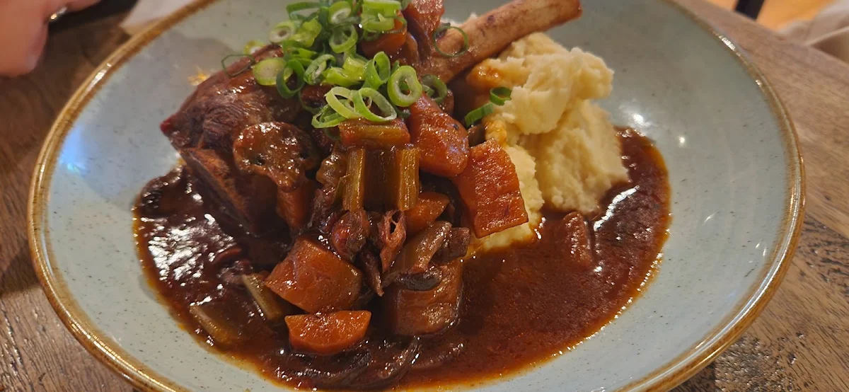 Hearty Beef & Guinness Stew, Pennys Hotel