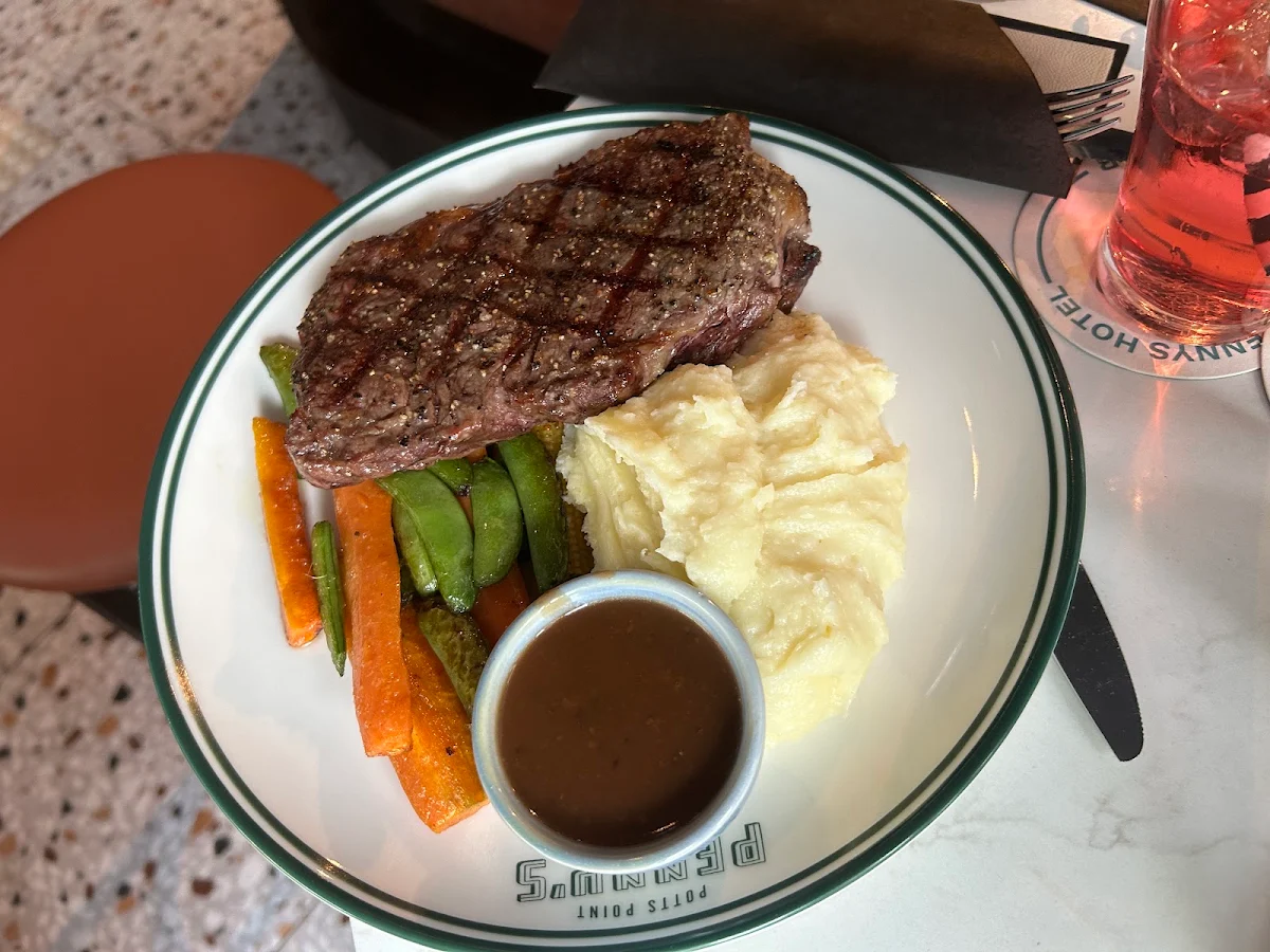 Steak and Vegetables, Pennys Hotel