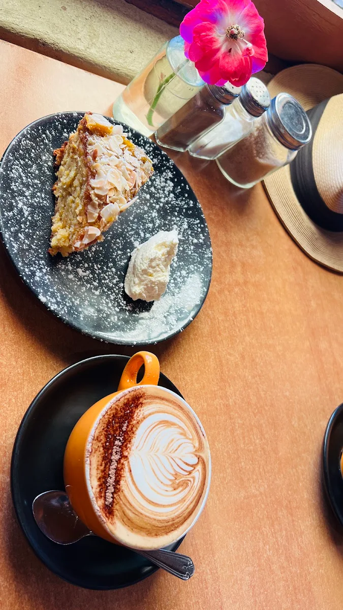 Highlights, Eling Forest Winery Cafe