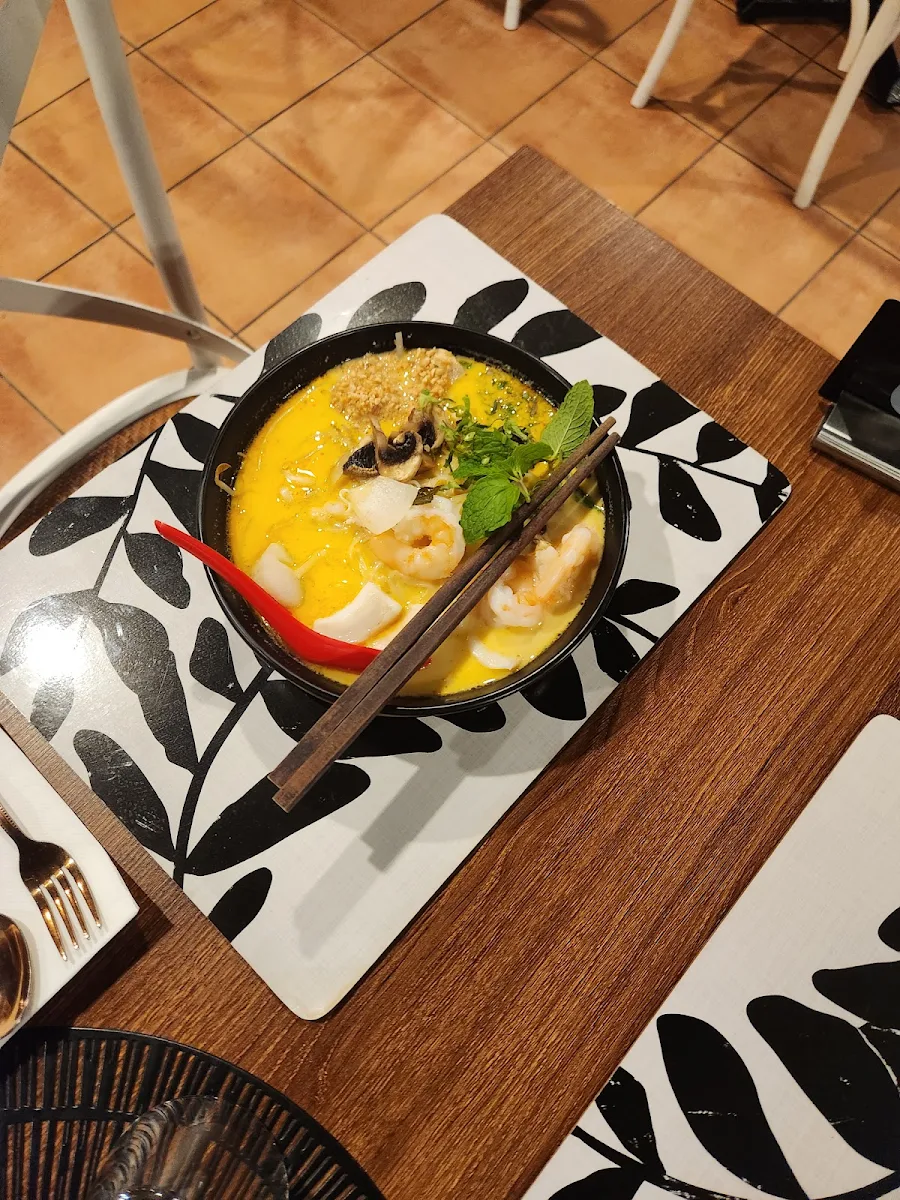 Prawns Curry, Tasty Thai Restaurant Hervey Bay