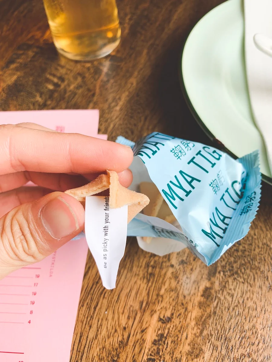 Fortune Cookie, Mya Tiger