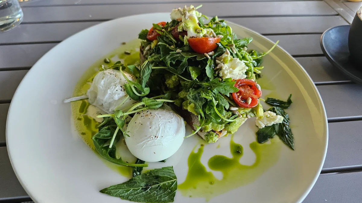 Avocado Stack, Hillarys Beach Club