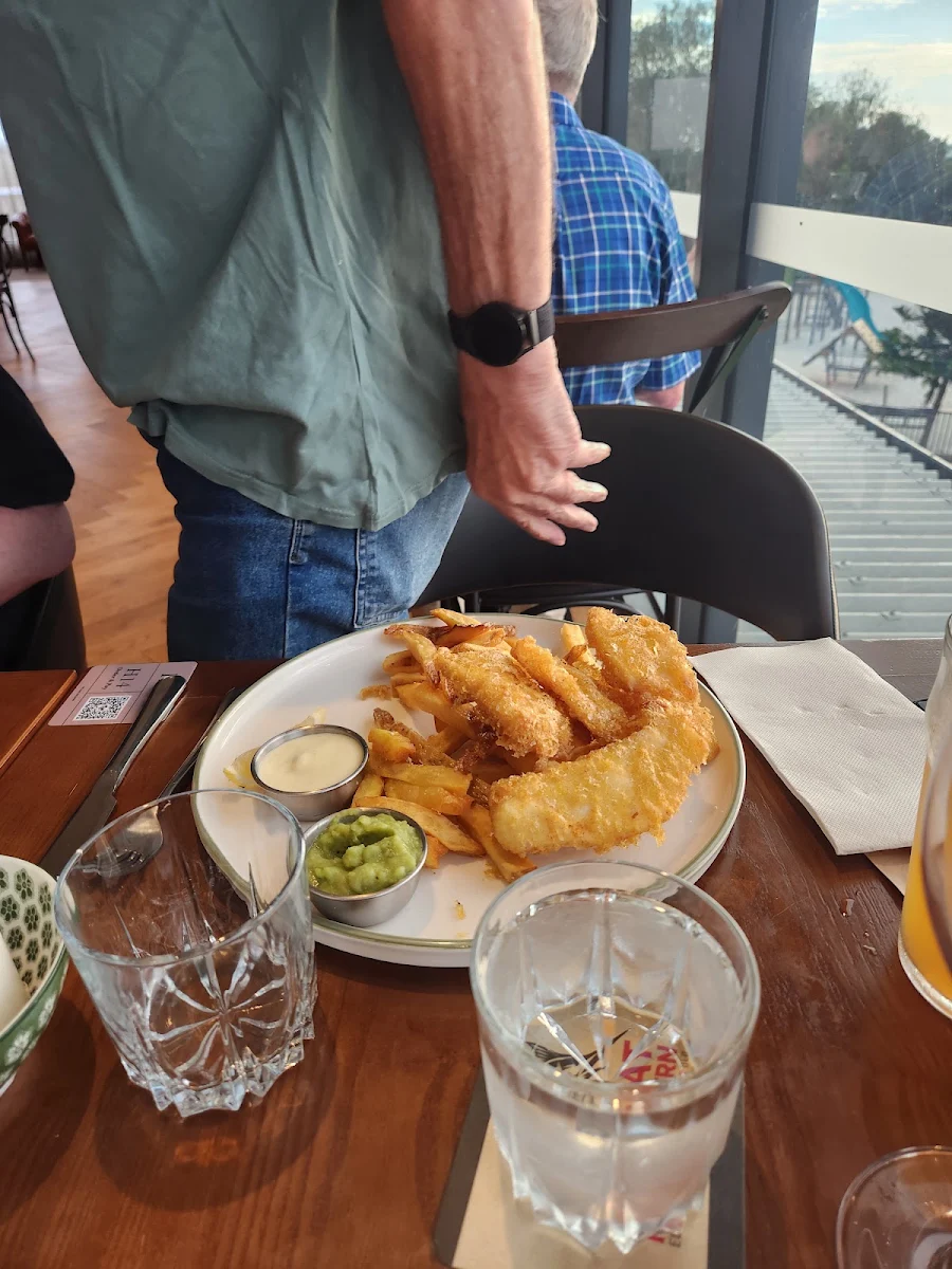 Fish and Chips, Hillarys Beach Club
