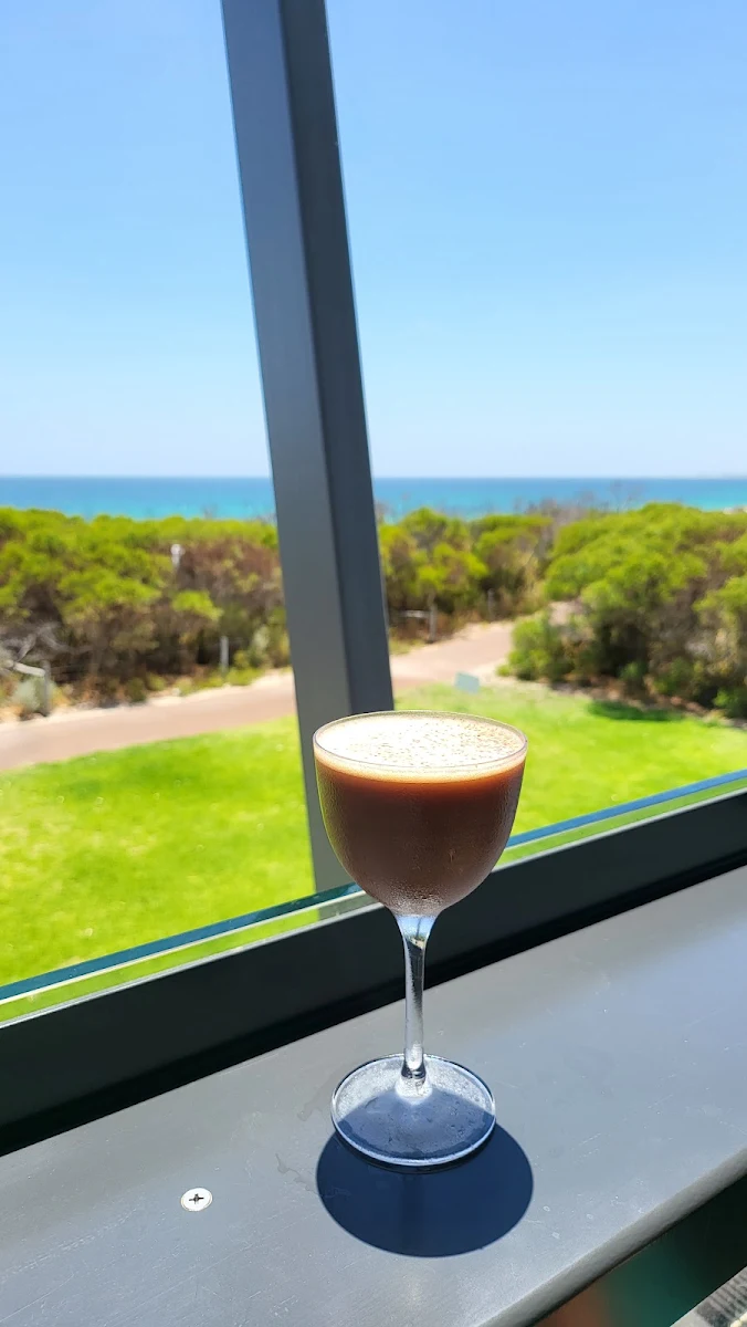 Highlights, Hillarys Beach Club