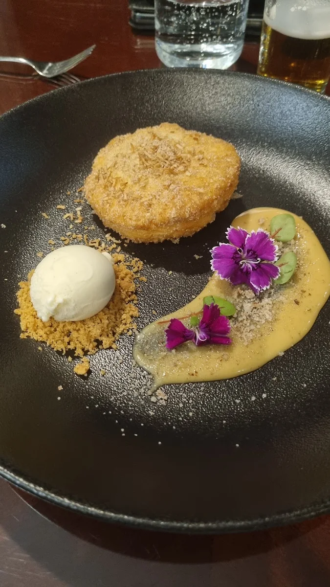 Apple Pie, The Walnut Restaurant & Lounge Bar